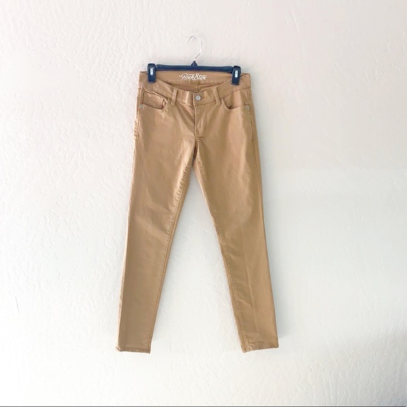 Old Navy Pants - 🖤4/$25🖤 Old Navy Rockstar Tan Pants